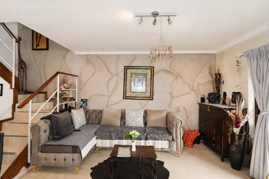 To Let 3 Bedroom Property for Rent in Waves Edge Western Cape
